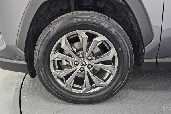 2023 Toyota RAV4 с пробегом 44 450 км