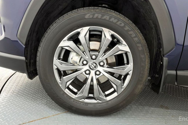 2023 Toyota RAV4 с пробегом 43 149 км