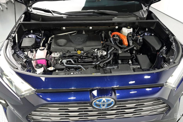 2023 Toyota RAV4 с пробегом 43 149 км