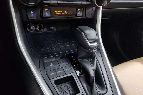 2022 Toyota RAV4 с пробегом 29 660 км