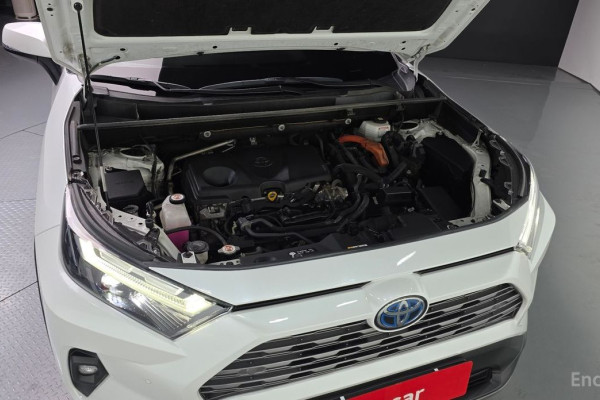 2023 Toyota RAV4 с пробегом 89 915 км