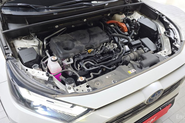 2023 Toyota RAV4 с пробегом 23 732 км