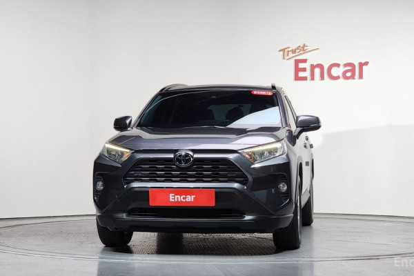 2021 Toyota RAV4 с пробегом 69 353 км