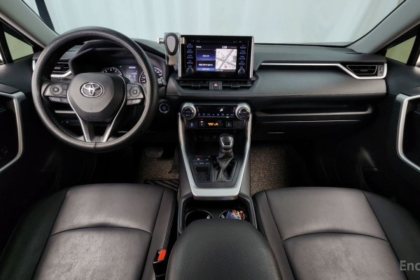 2021 Toyota RAV4 с пробегом 69 353 км