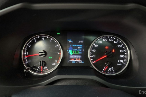 2021 Toyota RAV4 с пробегом 69 353 км