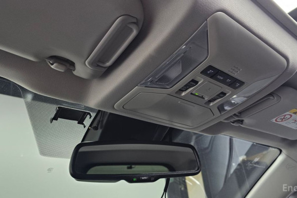 2023 Toyota RAV4 с пробегом 44 450 км