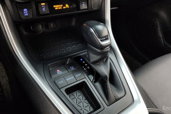 2021 Toyota RAV4 с пробегом 69 353 км