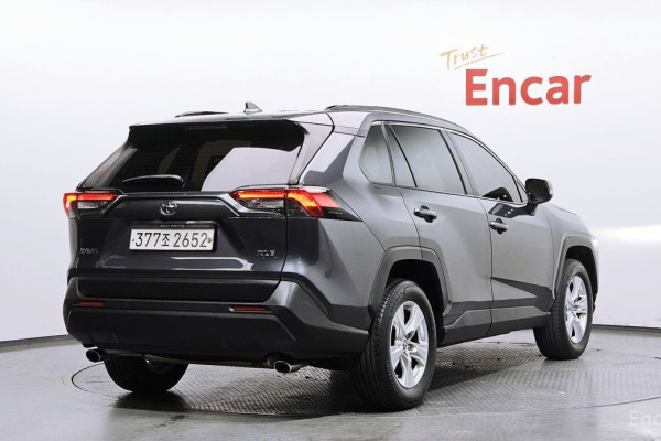 2020 Toyota RAV4 с пробегом 53 475 км