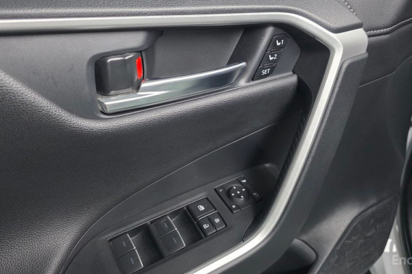 2023 Toyota RAV4 с пробегом 89 915 км