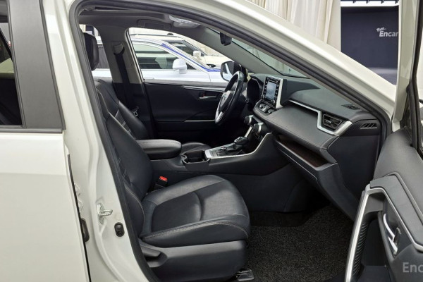 2020 Toyota RAV4 с пробегом 275 216 км