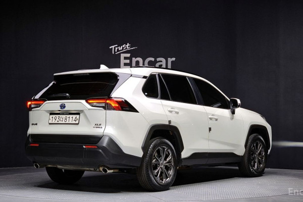 2022 Toyota RAV4 с пробегом 17 223 км