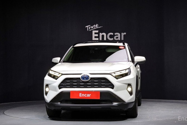 2022 Toyota RAV4 с пробегом 17 223 км