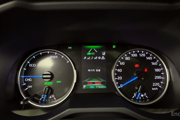 2022 Toyota RAV4 с пробегом 17 223 км