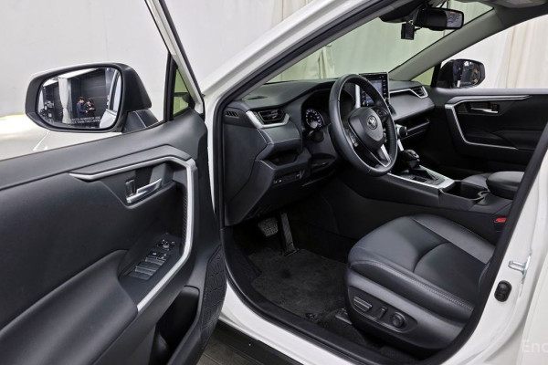 2022 Toyota RAV4 с пробегом 17 223 км