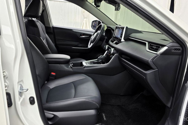 2022 Toyota RAV4 с пробегом 17 223 км