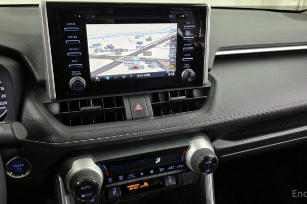 2022 Toyota RAV4 с пробегом 17 223 км