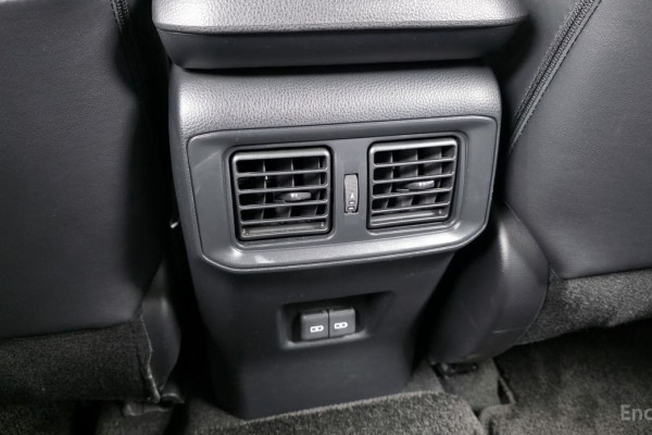 2022 Toyota RAV4 с пробегом 17 223 км