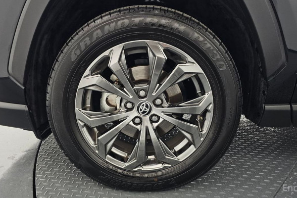 2023 Toyota RAV4 с пробегом 29 839 км