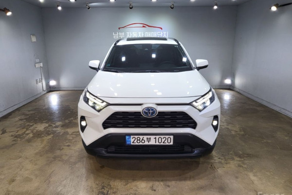 2022 Toyota RAV4 с пробегом 34 428 км