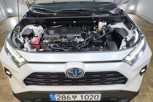 2022 Toyota RAV4 с пробегом 34 428 км