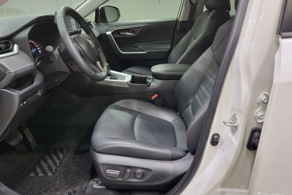 2022 Toyota RAV4 с пробегом 34 428 км