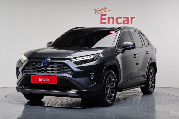 2023 Toyota RAV4 с пробегом 36 434 км