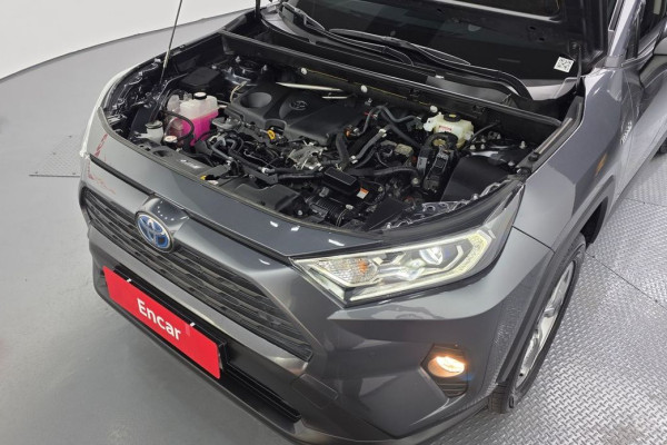 2021 Toyota RAV4 с пробегом 68 164 км