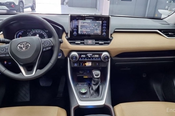 2022 Toyota RAV4 с пробегом 54 000 км