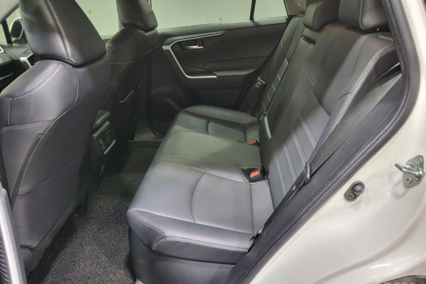 2022 Toyota RAV4 с пробегом 34 428 км