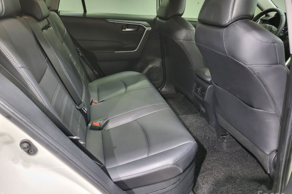 2022 Toyota RAV4 с пробегом 34 428 км