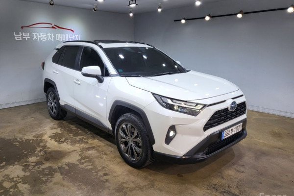 2022 Toyota RAV4 с пробегом 34 428 км