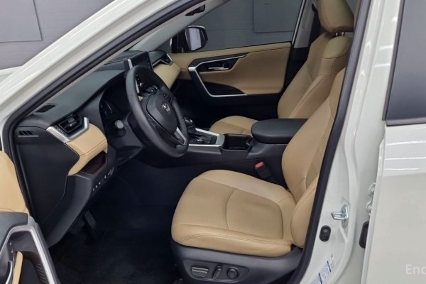 2022 Toyota RAV4 с пробегом 54 000 км