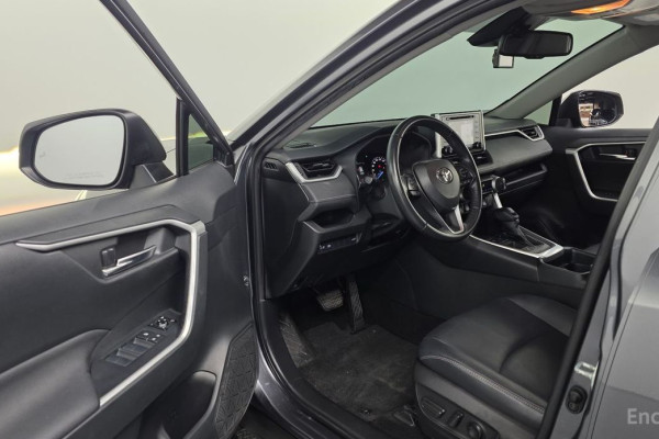 2021 Toyota RAV4 с пробегом 68 164 км