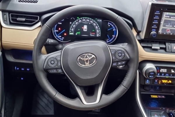 2022 Toyota RAV4 с пробегом 54 000 км