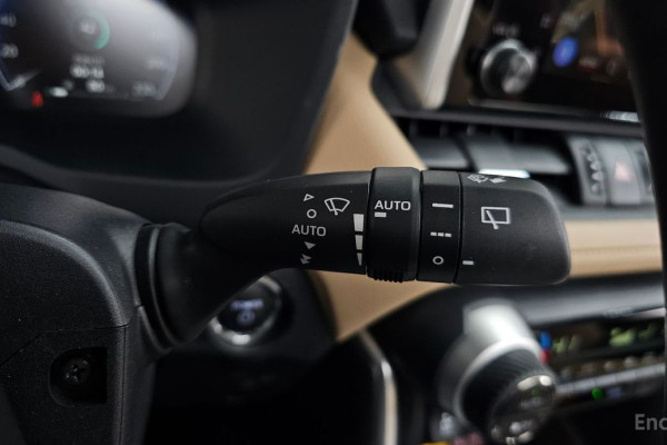 2023 Toyota RAV4 с пробегом 29 839 км