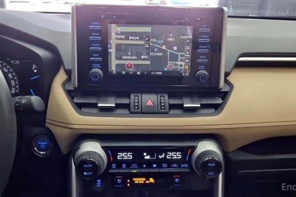 2022 Toyota RAV4 с пробегом 54 000 км