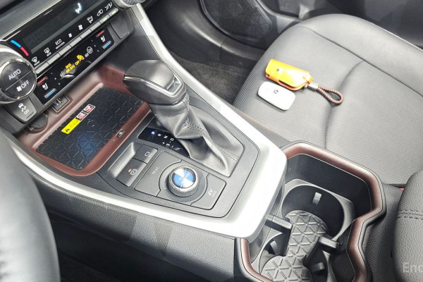 2023 Toyota RAV4 с пробегом 36 434 км