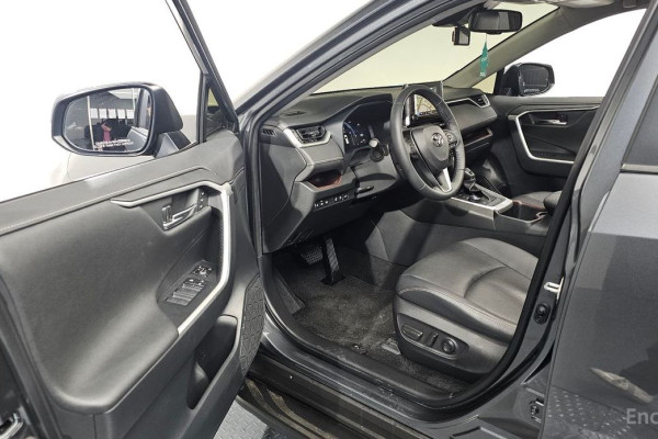 2023 Toyota RAV4 с пробегом 36 434 км