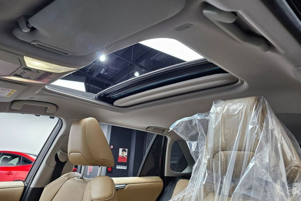 2023 Toyota RAV4 с пробегом 29 839 км