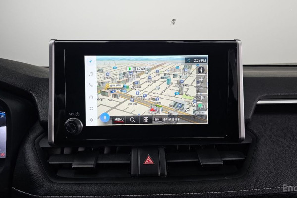 2023 Toyota RAV4 с пробегом 42 504 км