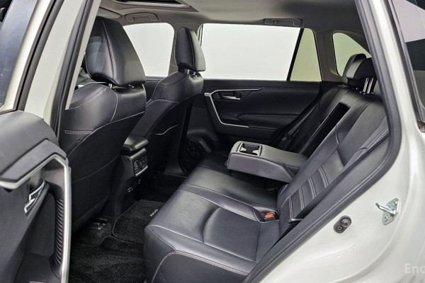 2019 Toyota RAV4 с пробегом 84 768 км