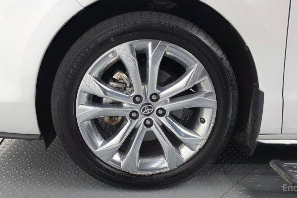 2023 Toyota Sienna с пробегом 49 807 км