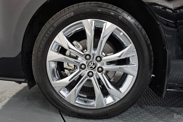 2023 Toyota Sienna с пробегом 28 552 км