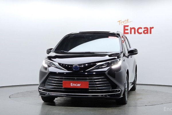 2021 Toyota Sienna с пробегом 115 079 км