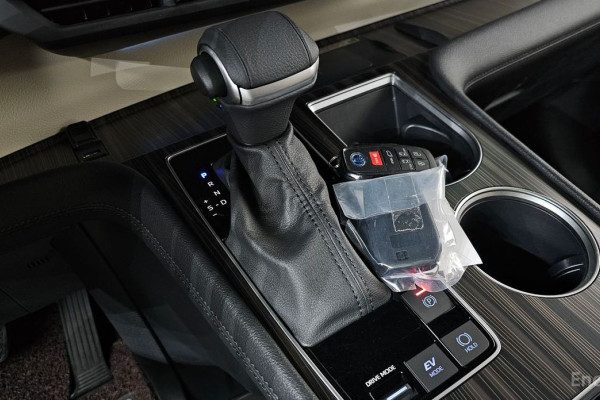 2023 Toyota Sienna с пробегом 28 552 км