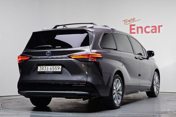 2021 Toyota Sienna с пробегом 68 753 км