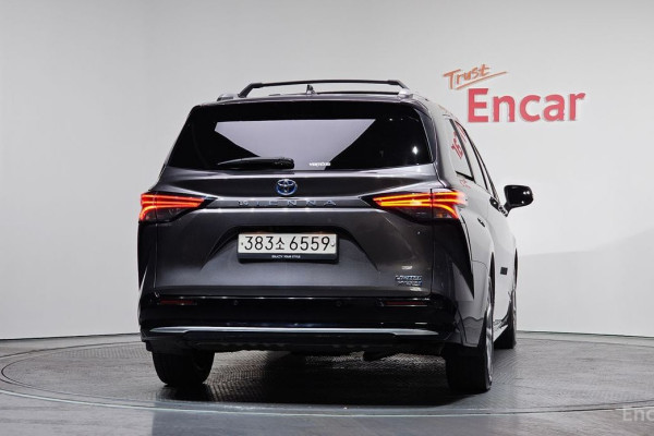 2021 Toyota Sienna с пробегом 68 753 км