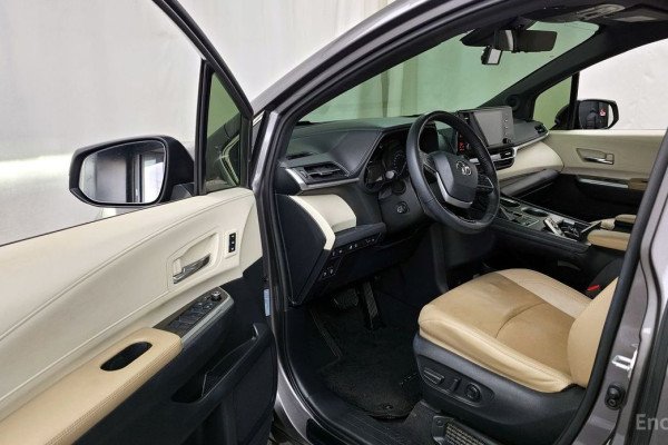 2021 Toyota Sienna с пробегом 68 753 км