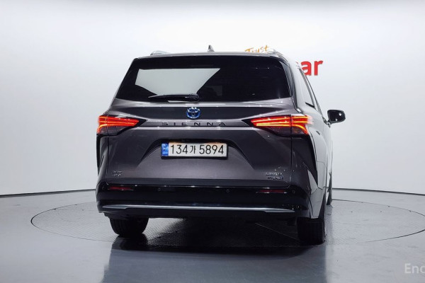 2023 Toyota Sienna с пробегом 73 551 км
