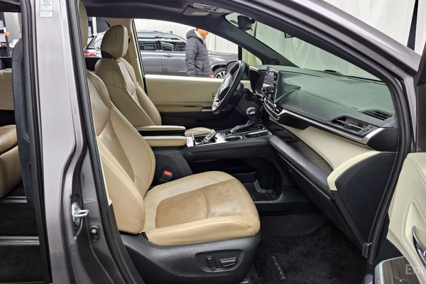 2021 Toyota Sienna с пробегом 68 753 км